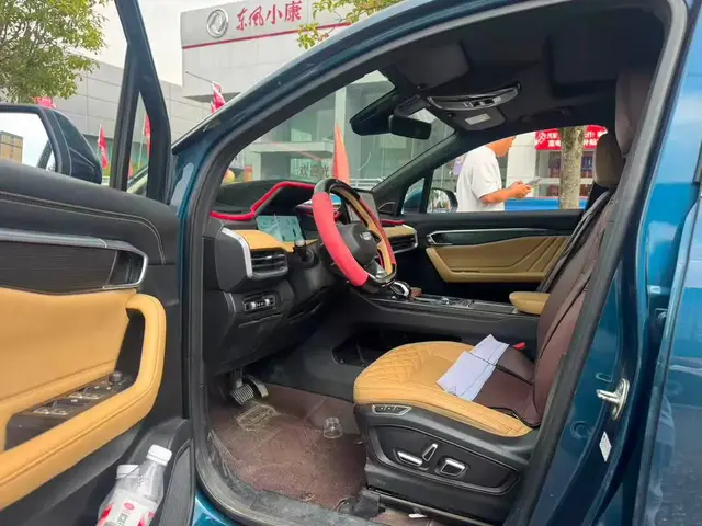 GEELY OKAVANGO 2022