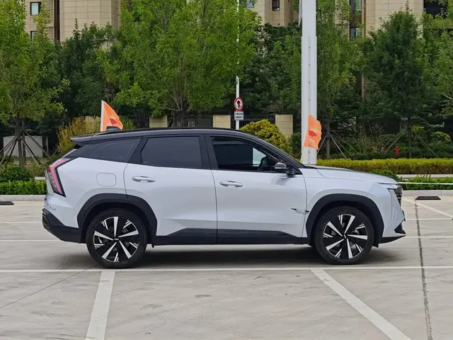 GEELY BOYUE L 2022