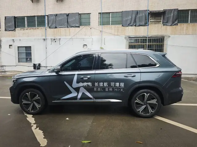 GEELY MONJARO 2022