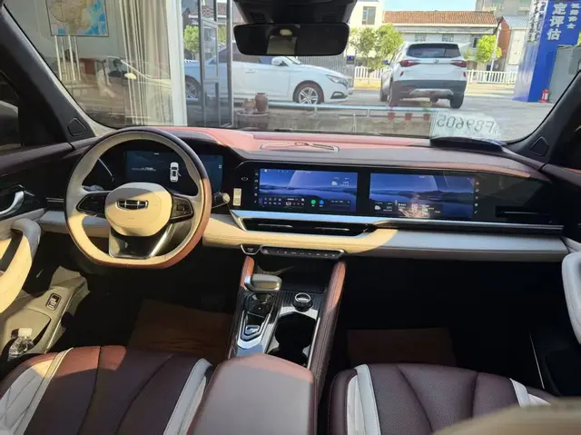 GEELY MONJARO 2022