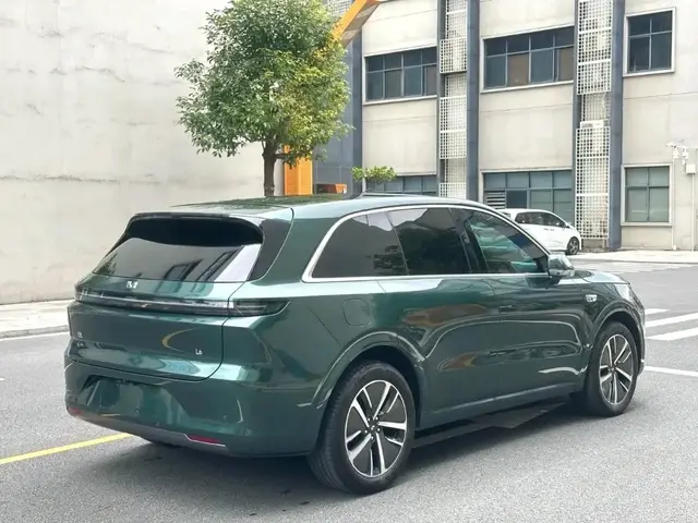 LI AUTO L6 PRO 2024