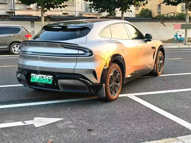 XIAOMI YU7 2025