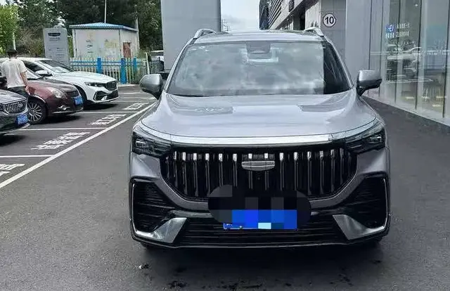 GEELY OKAVANGO 2025