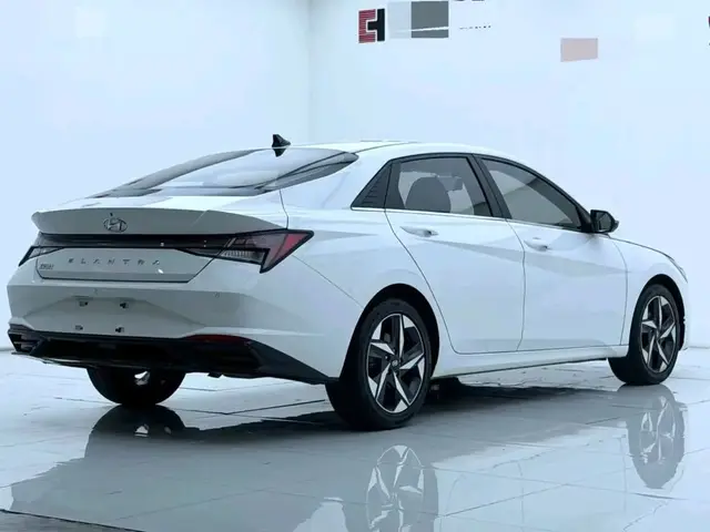 HYUNDAI ELANTRA 2022