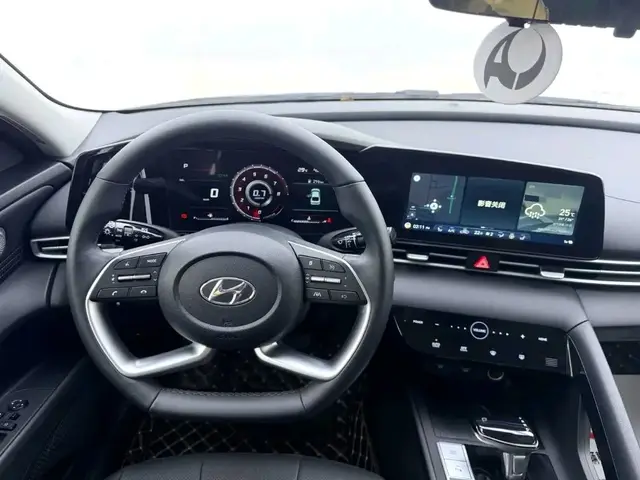 HYUNDAI ELANTRA 2022