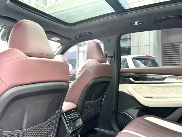 GEELY MONJARO 2022