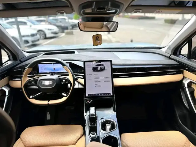 GEELY BOYUE L 2022