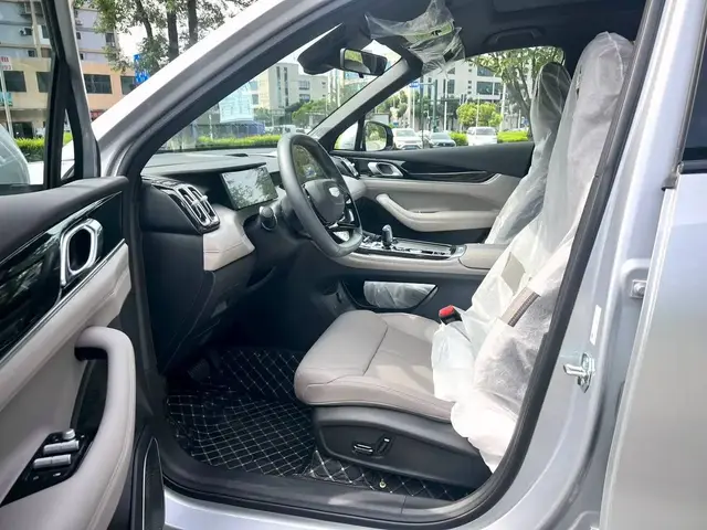 GEELY BOYUE L 2025