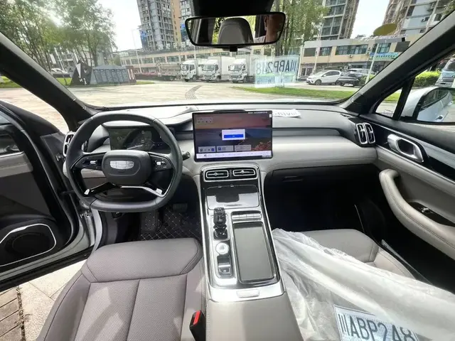 GEELY BOYUE L 2025