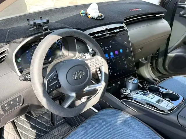 HYUNDAI TUCSON 2023