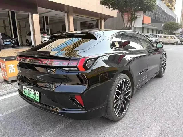 ZEEKR 001 YOU 2024