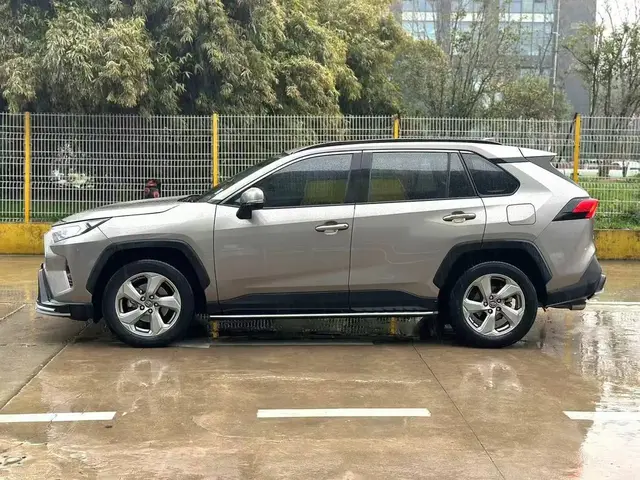 TOYOTA RAV4 2022