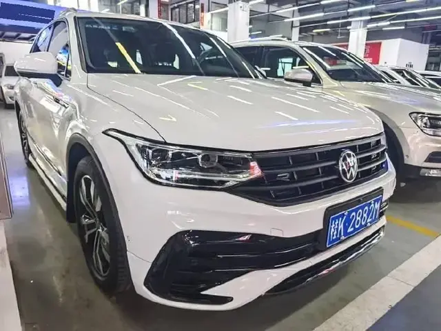 VOLKSWAGEN TIGUAN L R-LINE 2022