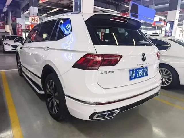 VOLKSWAGEN TIGUAN L R-LINE 2022