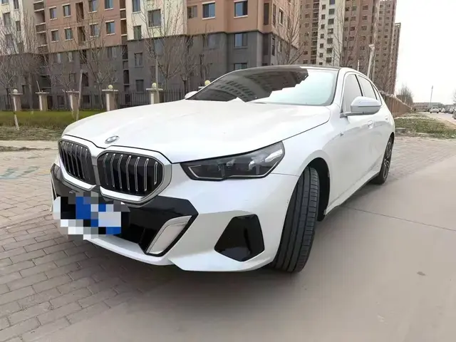 BMW 525LI M SPORT 2025