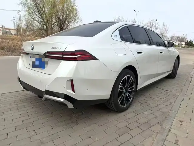 BMW 525LI M SPORT 2025