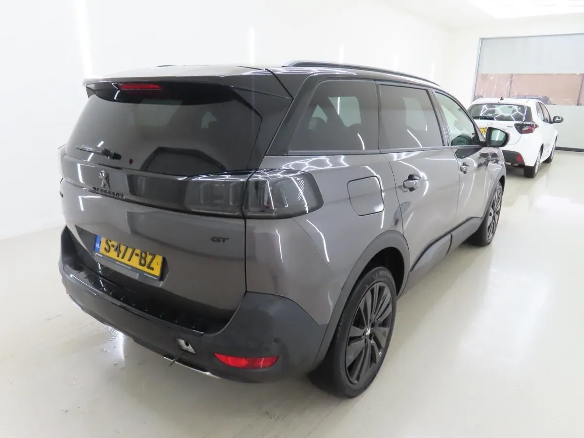 PEUGEOT 5008 GT BLACK PACK 2022
