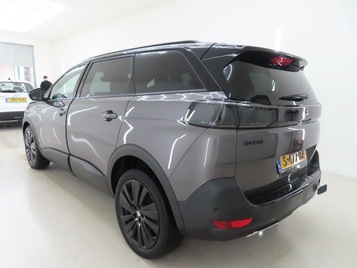 PEUGEOT 5008 GT BLACK PACK 2022