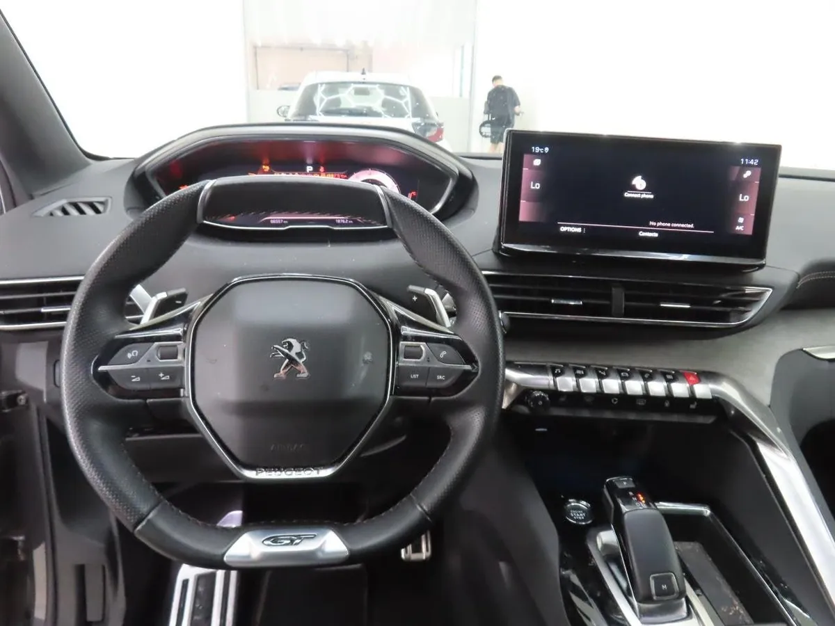 PEUGEOT 5008 GT BLACK PACK 2022