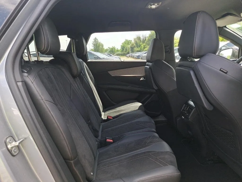 PEUGEOT 5008 GT 2021