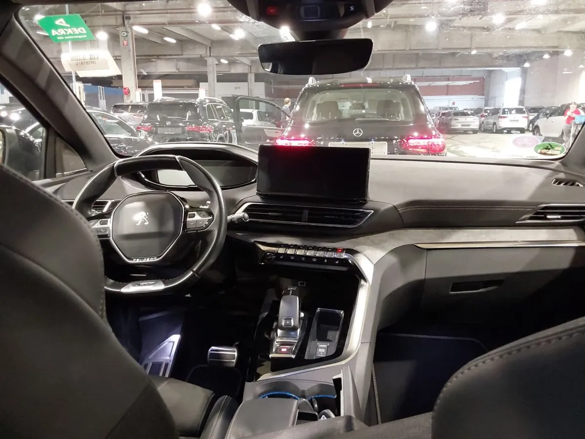 PEUGEOT 5008 GT 2021