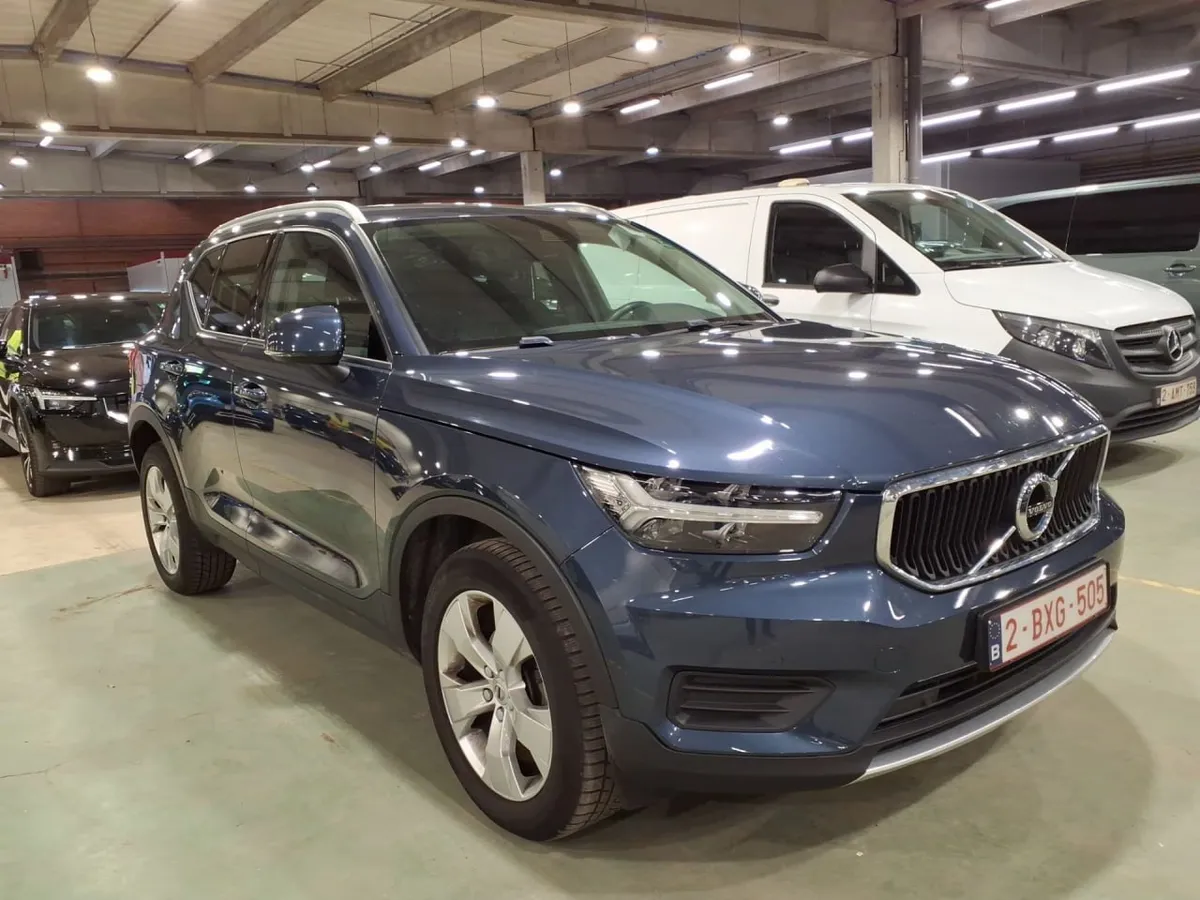 VOLVO XC40 2022