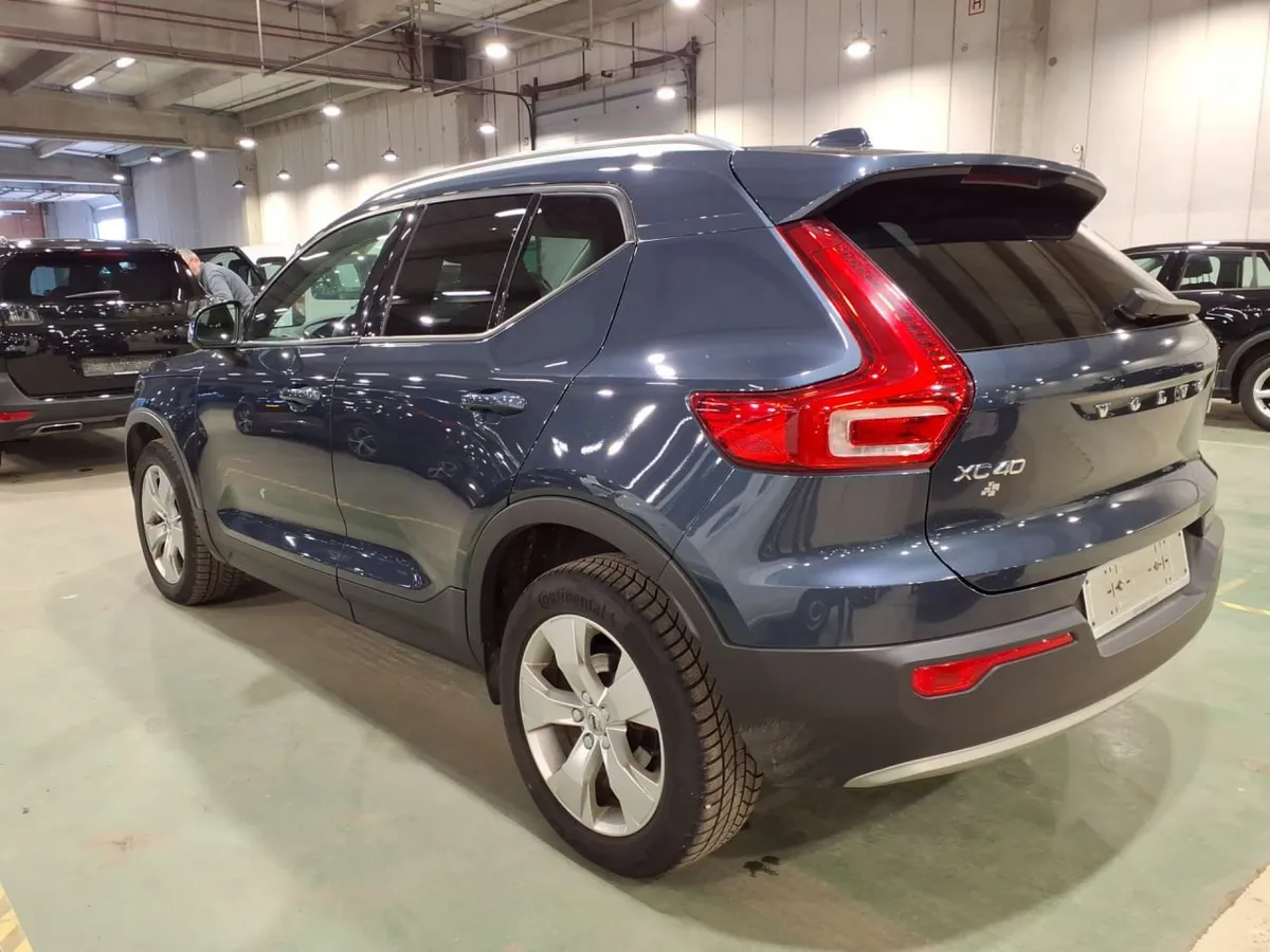 VOLVO XC40 2022