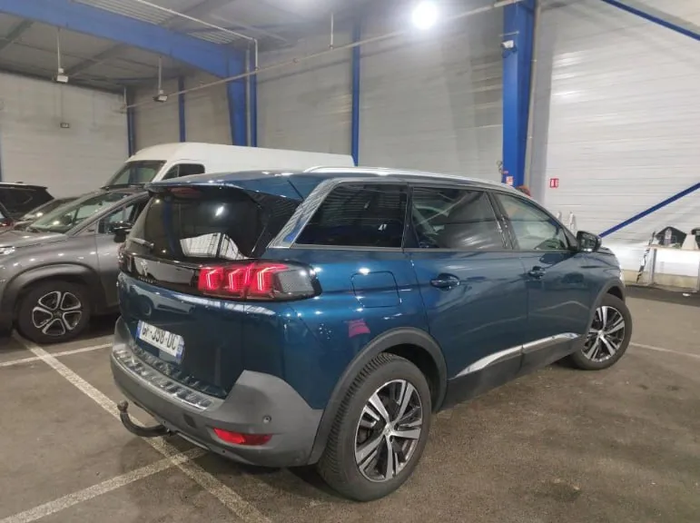 PEUGEOT 5008 2022