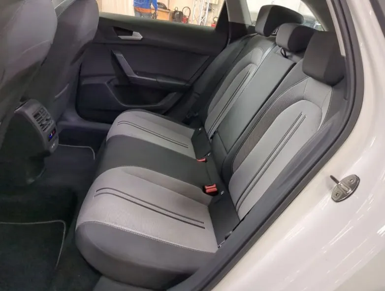 SEAT LEON SPROTSTOURER BUSINESS 2023