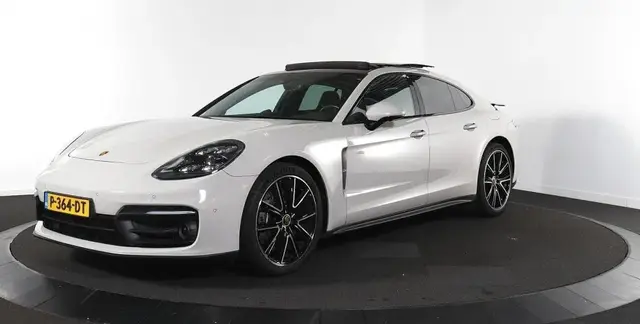 PORSCHE PANAMERA 4 PLATINUM 2022