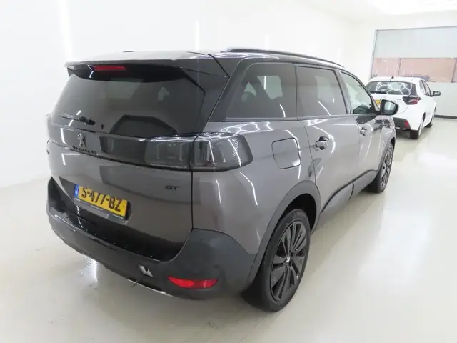 PEUGEOT 5008 GT BLACK PACK 2022