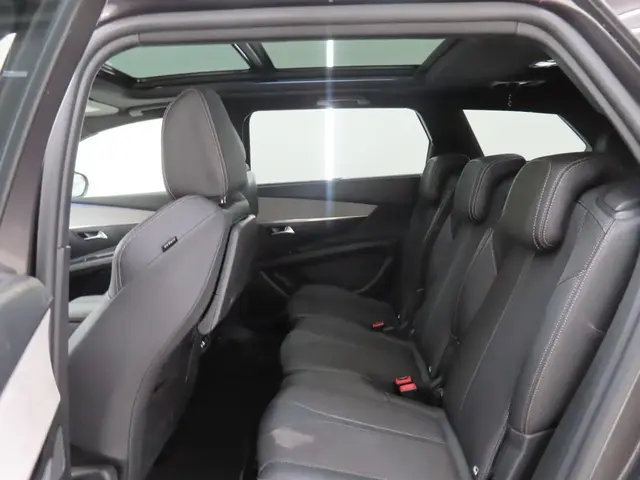 PEUGEOT 5008 GT BLACK PACK 2022