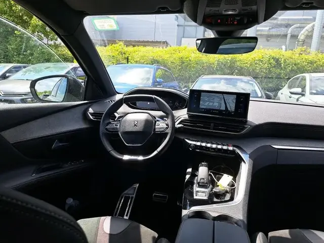 PEUGEOT 5008 GT 2021