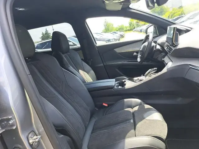 PEUGEOT 5008 GT 2021