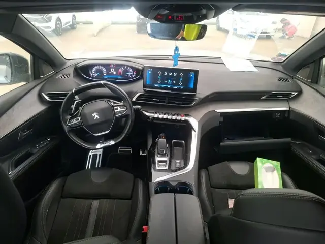 PEUGEOT 5008 GT BLACK PACK 2021