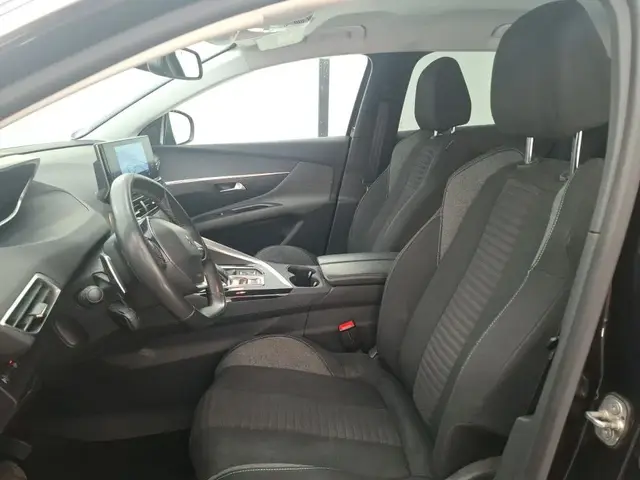 PEUGEOT 3008 2022