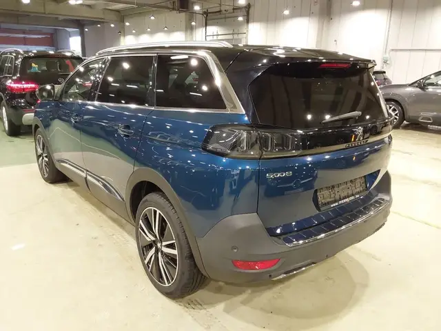 PEUGEOT 5008 GT 2021