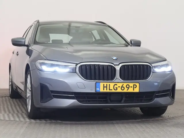 BMW 5 SERIES TOURING 530E 2021