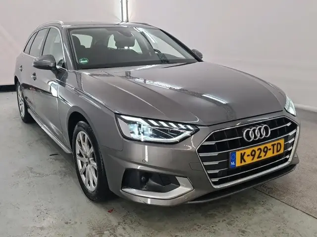 AUDI A4 AVANT 2 2021