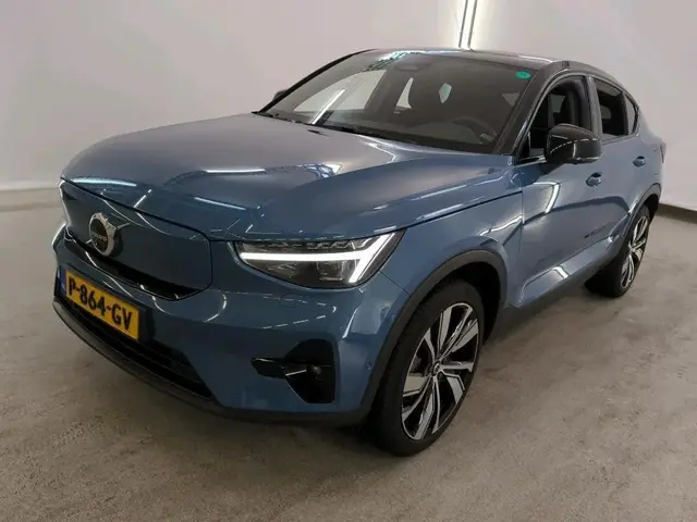 VOLVO C40 2022