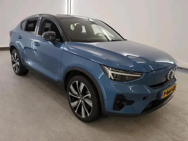 VOLVO C40 2022