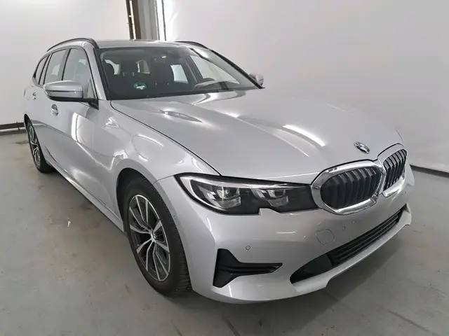 BMW 3 SERIES TOURING 318D 2021