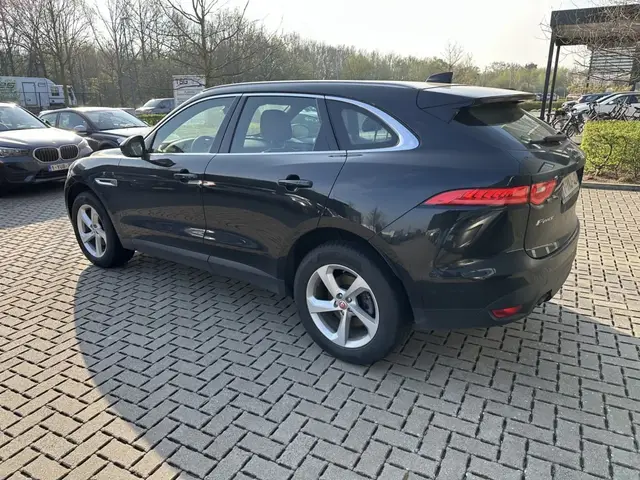 JAGUAR F-PACE 2020