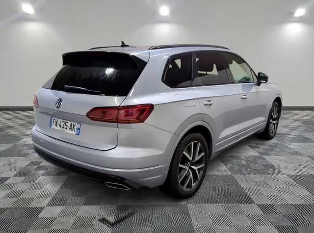 VOLKSWAGEN TOUAREG R 2020