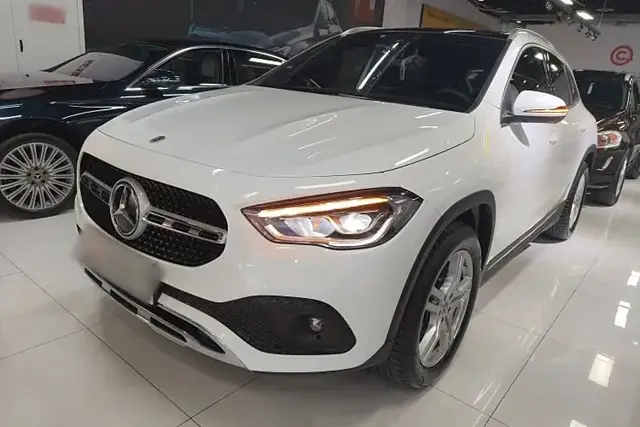 MERCEDES-BENZ GLA 200 2022