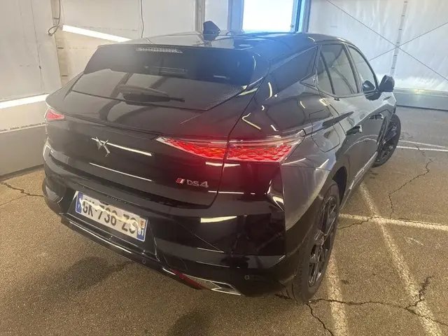 DS AUTOMOBIES DS 2022