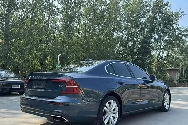 VOLVO S60 T3 2021