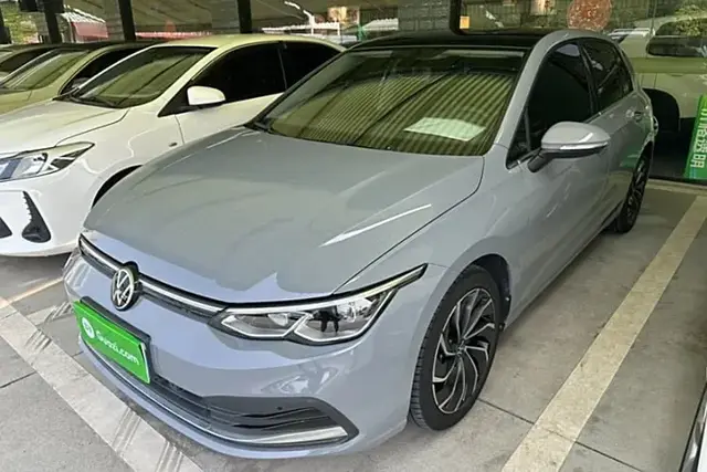 VOLKSWAGEN GOLF 2022