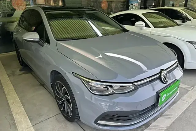 VOLKSWAGEN GOLF 2022