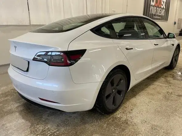 TESLA MODEL 3 60 KWH 2021